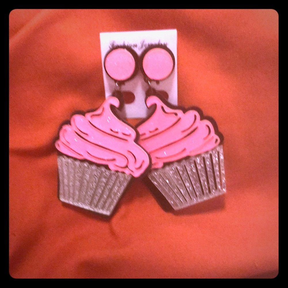 Cupcake earrings